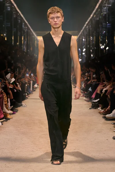 Look 45